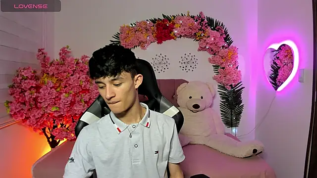 Patrick Howland  online show from 18, 4, 2026