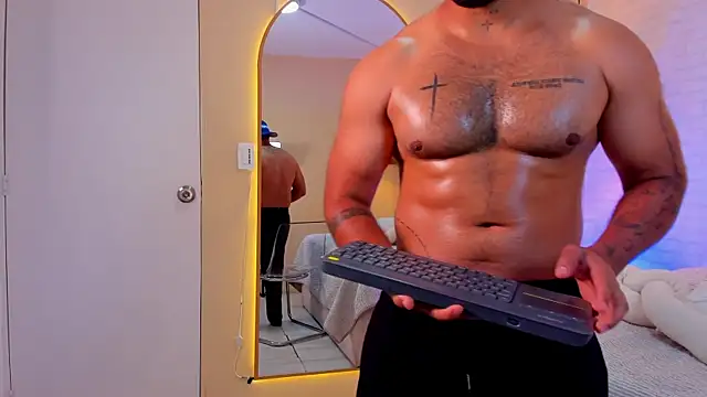 jekvalentino online show from 8, 7, 2026