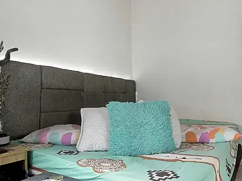 Zoel Amber20 online show from 5, 4, 2026