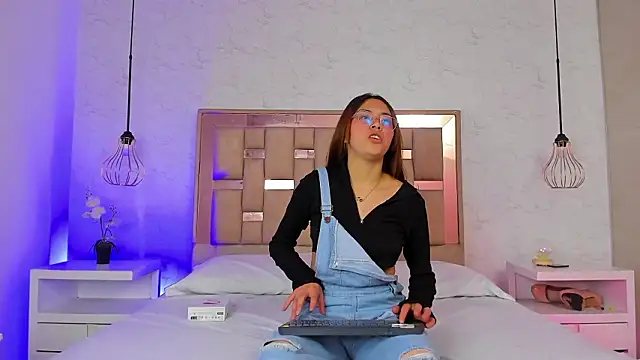 ChloeSteele online show from 10, 2, 2026