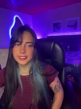 Annie Alicee online show from 4, 2, 2026