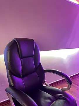 Annie Alicee online show from 25, 2, 2026