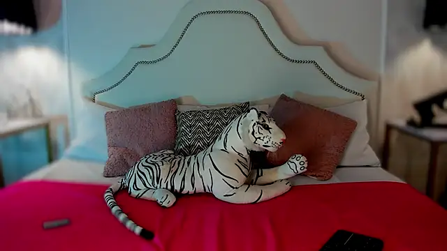 niicole garner online show from 11, 2, 2026