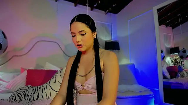 niicole garner online show from 21, 7, 2026