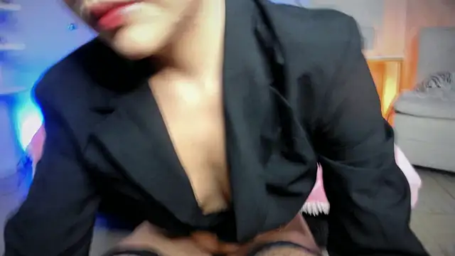 niicole garner online show from 10, 6, 2026