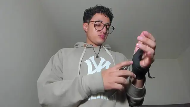 Adonibaskerville4 online show from 6, 3, 2026