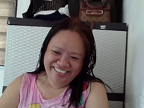 Snapshot of yummychubby29 chatting on 14, 5, 2026 yummychubby29 online show from 14, 5, 2026