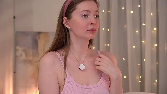 moan elisa online show from 11, 3, 2026