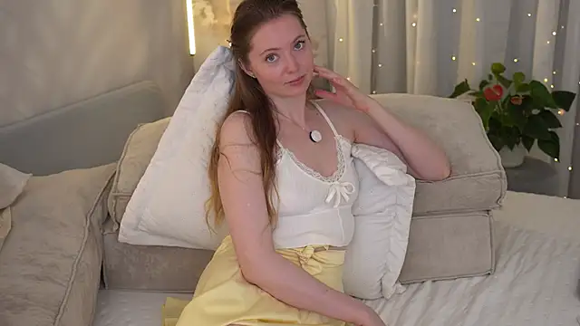 Snapshot of moan_elisa chatting on 16, 5, 2026 moan elisa online show from 16, 5, 2026