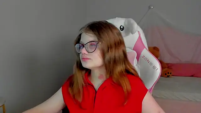 ChloeHalses online show from 10, 4, 2026