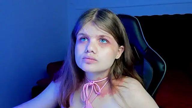 Snapshot of ChloeHalses chatting on 24, 5, 2026 ChloeHalses online show from 24, 5, 2026