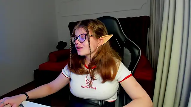 ChloeHalses online show from 15, 4, 2026