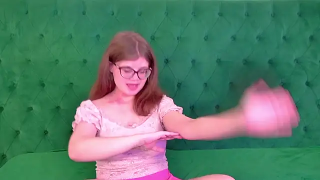 ChloeHalses online show from 10, 3, 2026