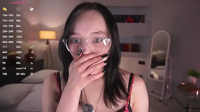 HannaHayles online show from 8, 2, 2026