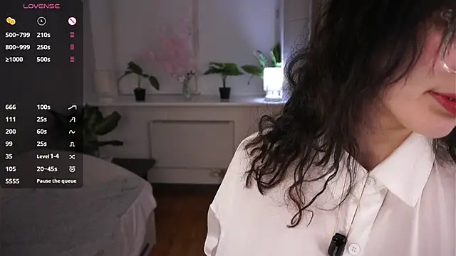 HannaHayles online show from 4, 4, 2026