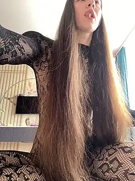 Snapshot of OnlyLeiLa chatting on 26, 6, 2026 OnlyLeiLa online show from 26, 6, 2026