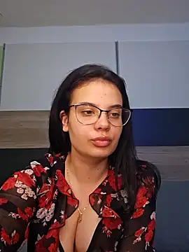 Karolina Velvet online show from 5, 2, 2026