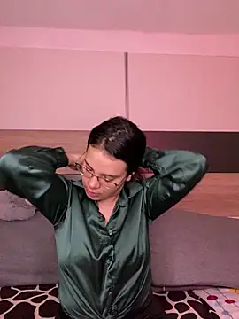 Karolina Velvet online show from 6, 2, 2026