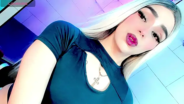 Snapshot of Maddye_Fox chatting on 16, 6, 2026 Maddye Fox online show from 16, 6, 2026