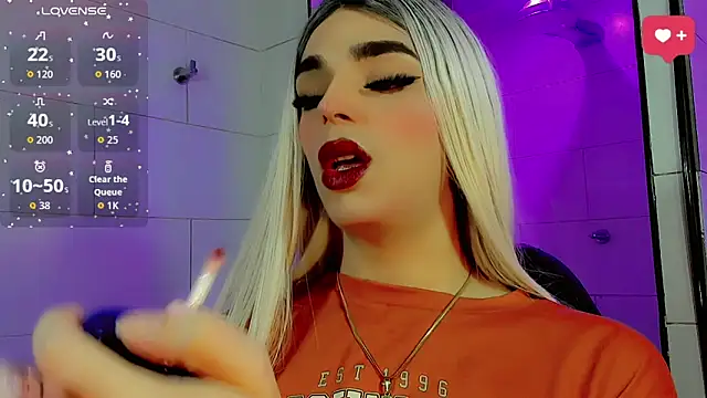 Snapshot of Maddye_Fox chatting on 24, 5, 2026 Maddye Fox online show from 24, 5, 2026