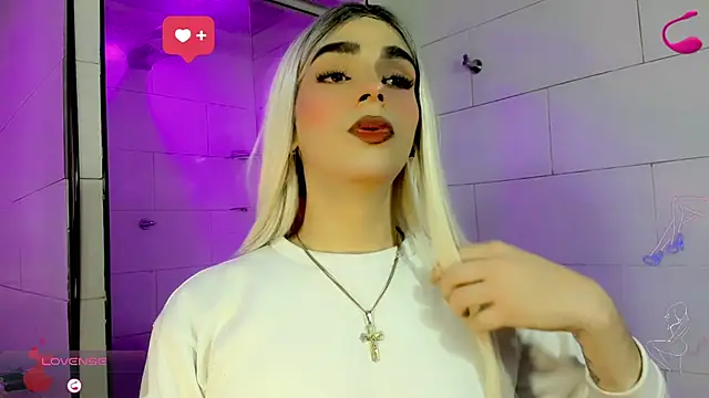 Snapshot of Maddye_Fox chatting on 13, 5, 2026 Maddye Fox online show from 13, 5, 2026