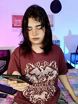 Daniellesins1 online show from 10, 6, 2026