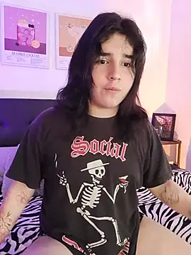 Daniellesins1 online show from 12, 7, 2026