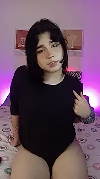 Daniellesins1 online show from 2, 3, 2026