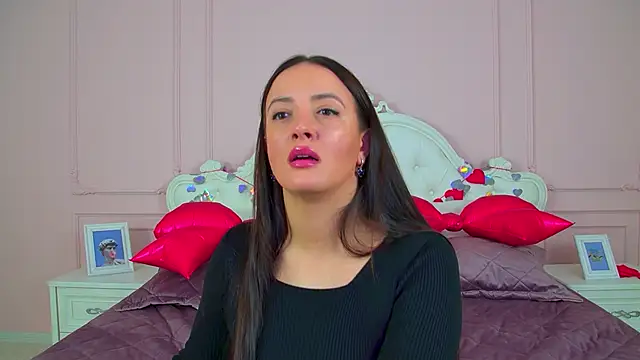 ElinaBellucci online show from 2, 3, 2026