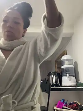 Emma Sanz   online show from 18, 4, 2026