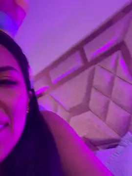 Emma Sanz   online show from 14, 4, 2026