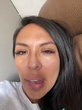 Emma Sanz   online show from 19, 4, 2026