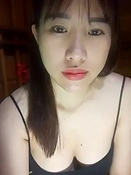 Yui-Ch1682 online show from 18, 2, 2026