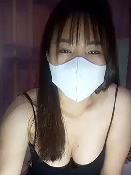 Yui-Ch1682 online show from 5, 3, 2026