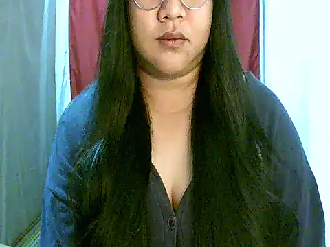 strip berry online show from 5, 2, 2026