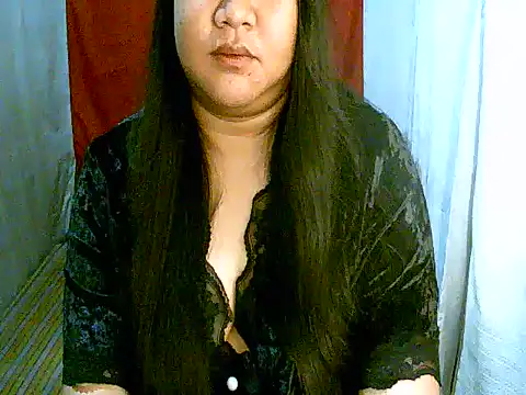 Snapshot of strip_berry chatting on 11, 7, 2026 strip berry online show from 11, 7, 2026
