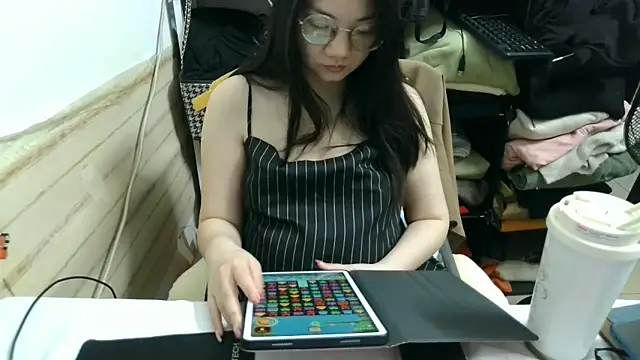 xiaoxiaowan11 online show from 14, 4, 2026