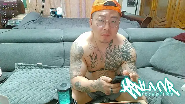Snapshot of fxckuno chatting on 9, 4, 2026 fxckuno online show from 9, 4, 2026