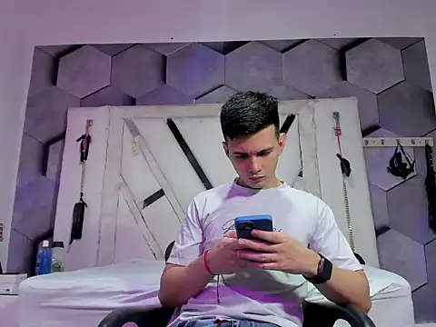 GoldenBoyM online show from 29, 5, 2026