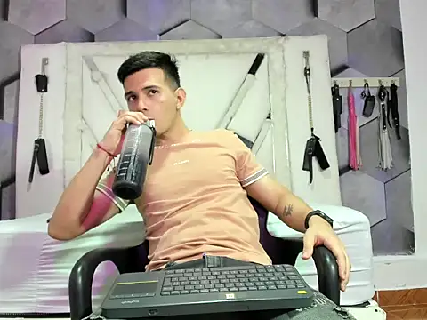GoldenBoyM online show from 1, 5, 2026