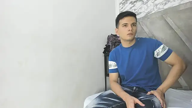 GoldenBoyM online show from 4, 2, 2026