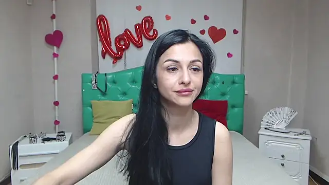 EvaClarkk online show from 10, 4, 2026