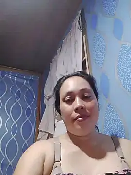 Snapshot of May_Bombs chatting on 4, 6, 2026 May Bombs online show from 4, 6, 2026