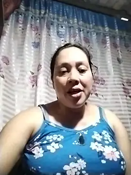 May Bombs online show from 18, 2, 2026