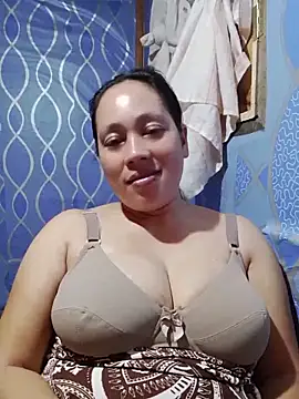 May Bombs online show from 22, 4, 2026