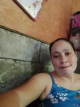 Snapshot of May_Bombs chatting on 21, 5, 2026 May Bombs online show from 21, 5, 2026