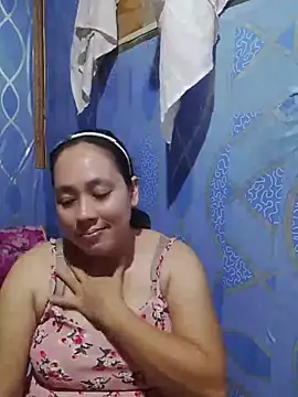 May Bombs online show from 19, 4, 2026