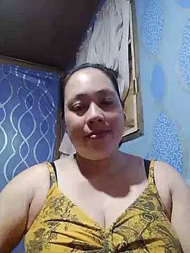 Snapshot of May_Bombs chatting on 2, 6, 2026 May Bombs online show from 2, 6, 2026
