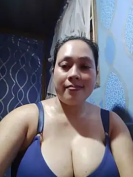 Snapshot of May_Bombs chatting on 16, 5, 2026 May Bombs online show from 16, 5, 2026