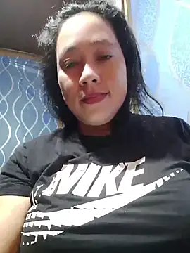 Snapshot of May_Bombs chatting on 7, 6, 2026 May Bombs online show from 7, 6, 2026